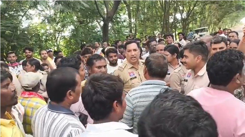 धमतरी के ग्रामसभा में बवाल, दो पक्ष आपस में भिड़े