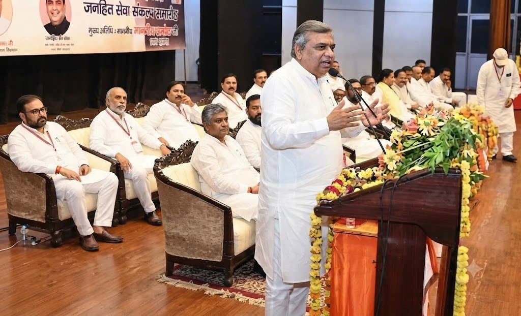 शिक्षक अधिवेशन में 12 प्रस्ताव पारित, TET से छूट और पुरानी पेंशन की मांग